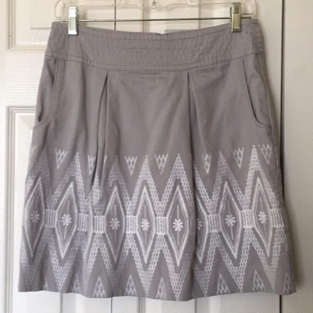 ❌SOLD❌Banana Republic Embroidered skirt - Picture 1 of 8